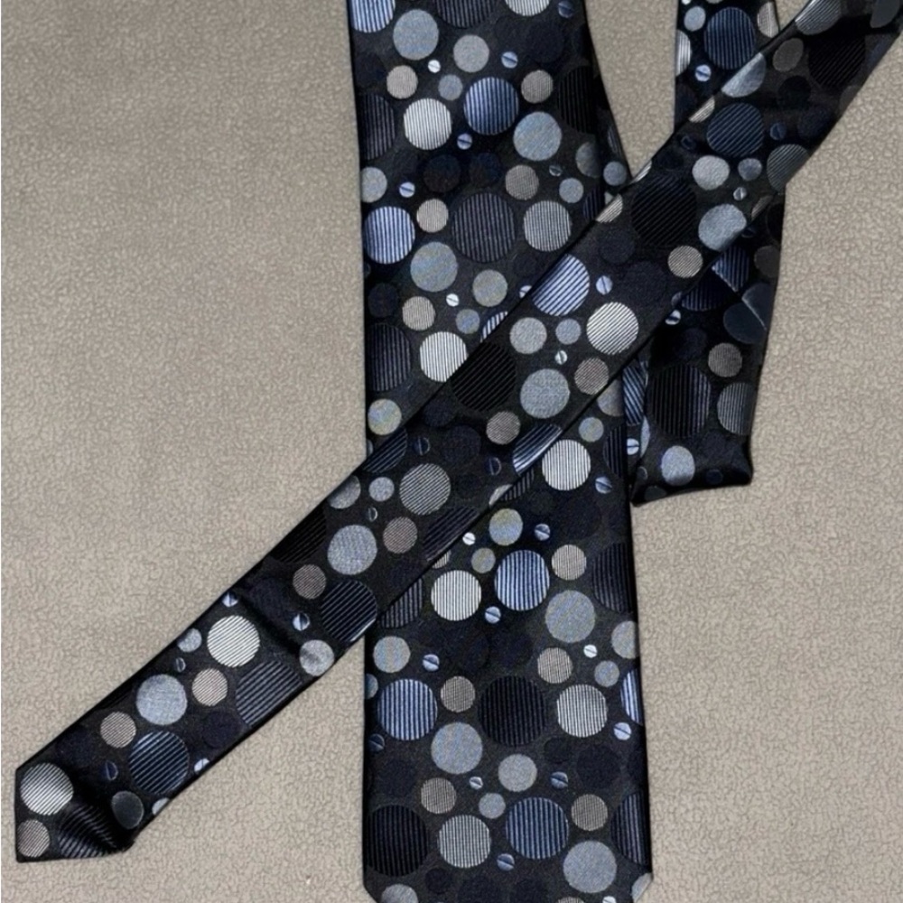 Polka Dot Men's Tie - Black and Gray